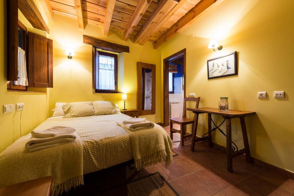 Hotel Rural Piedra Abierta San Martín de Perapertú Екстериор снимка