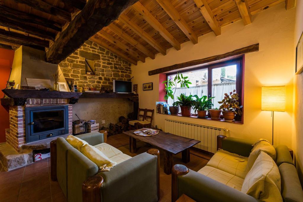 Hotel Rural Piedra Abierta San Martín de Perapertú Екстериор снимка