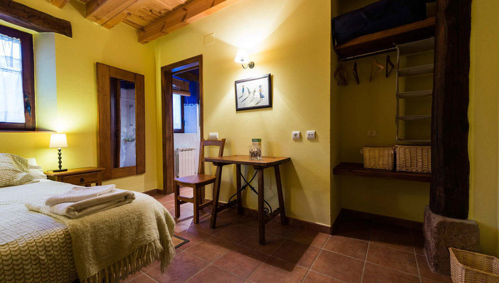 Hotel Rural Piedra Abierta San Martín de Perapertú Екстериор снимка