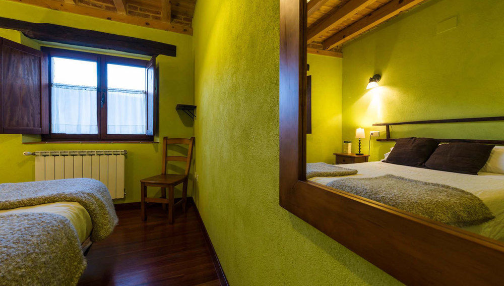 Hotel Rural Piedra Abierta San Martín de Perapertú Екстериор снимка
