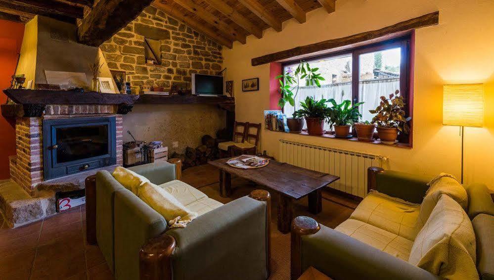 Hotel Rural Piedra Abierta San Martín de Perapertú Екстериор снимка